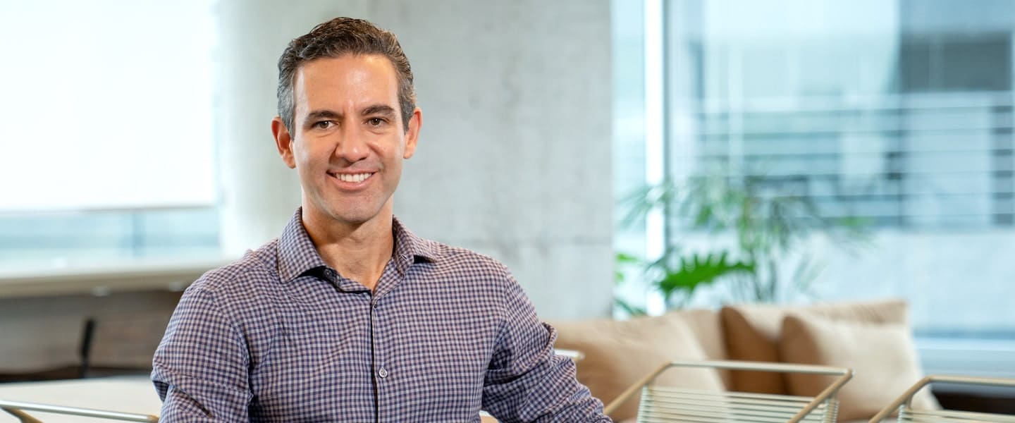 David Velez de Nubank informa sobre la reducción a cero emisiones de carbono