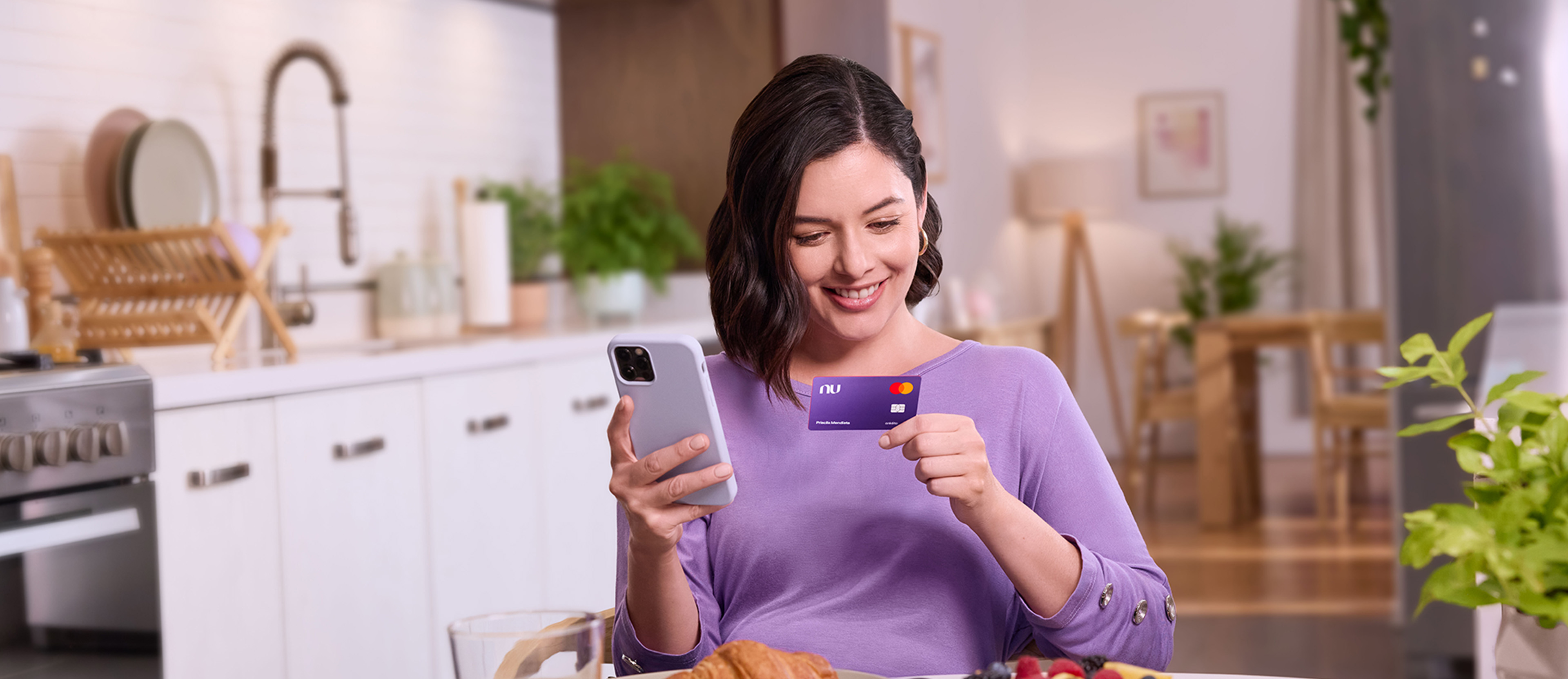 Usa tu Tarjeta de Crédito Nu para disponer de efectivo y transferir